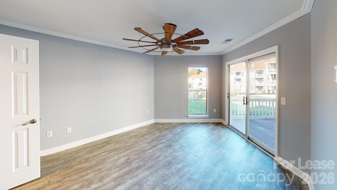 1105 Torrence Cir - Photo 4 of 18