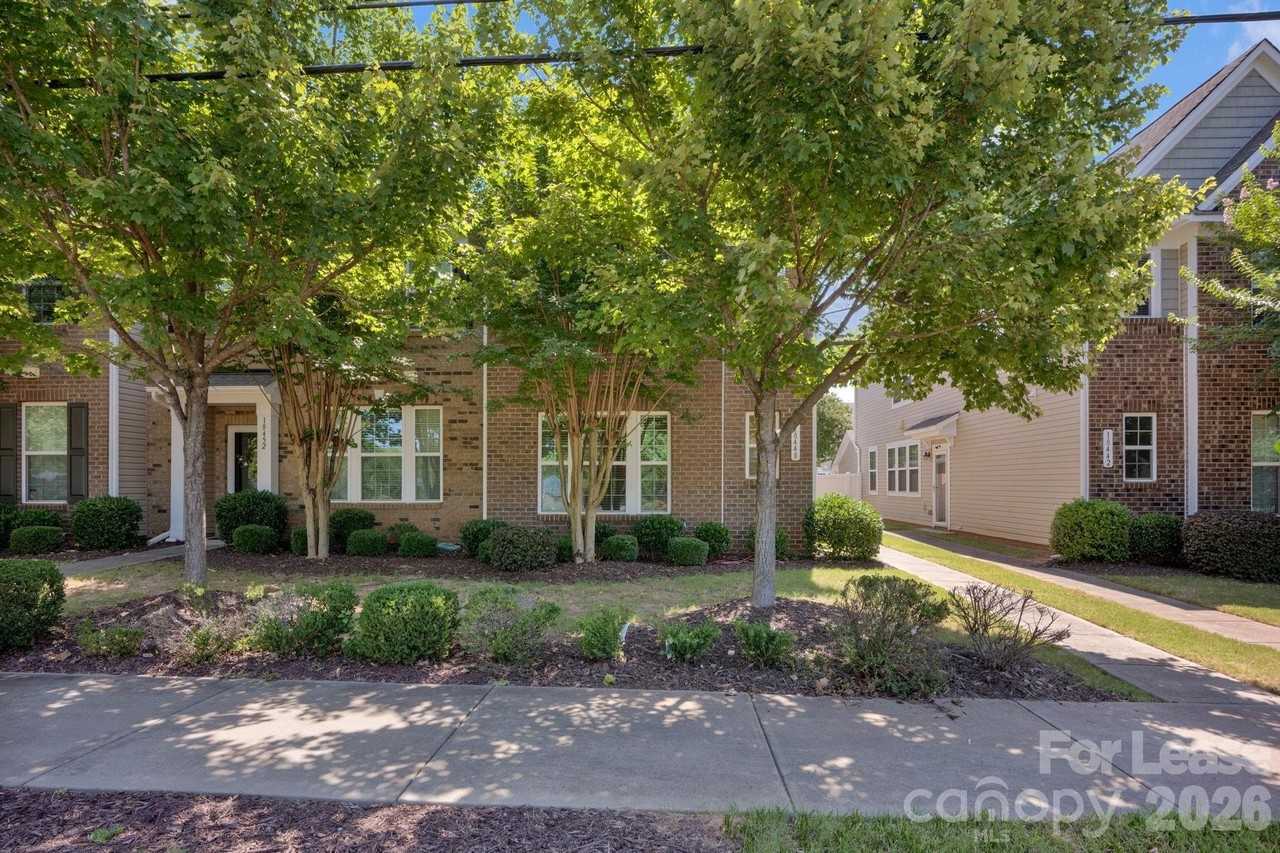 18448 W Catawba Ave - Photo 2 of 35