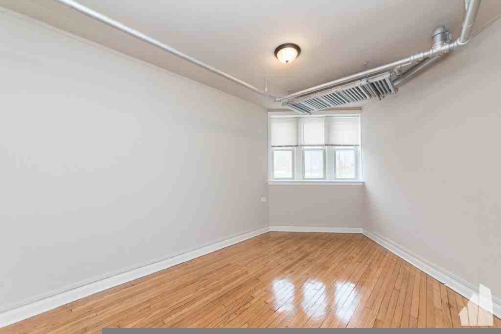 4255 W Addison St #59-3 - Photo 3 of 11