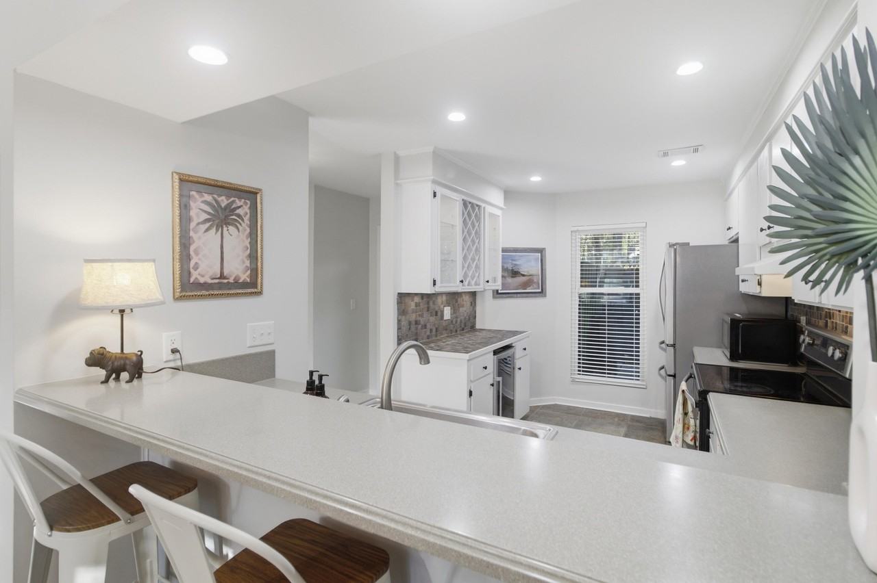 1162 Shadow Lake Cir #44 - Photo 7 of 41