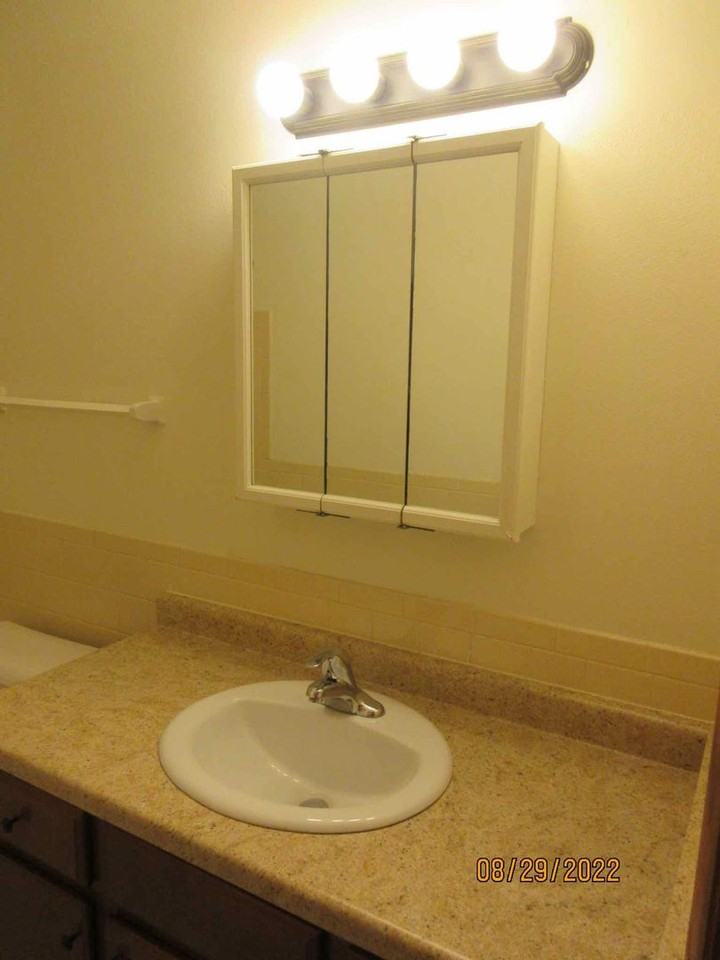 8750 W Mill Rd - Photo 7 of 22