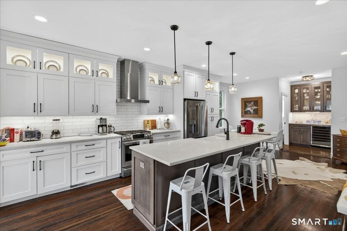 14 Island View Ave - Photo 2 of 25