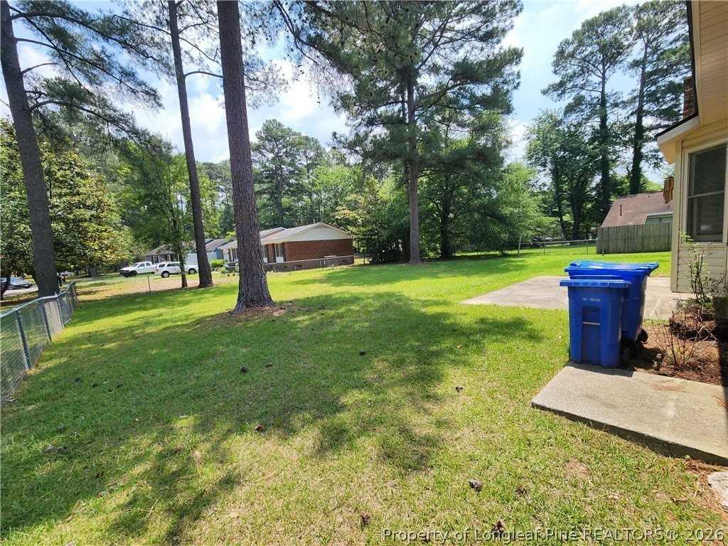 6701 Vaughn Rd - Photo 2 of 32
