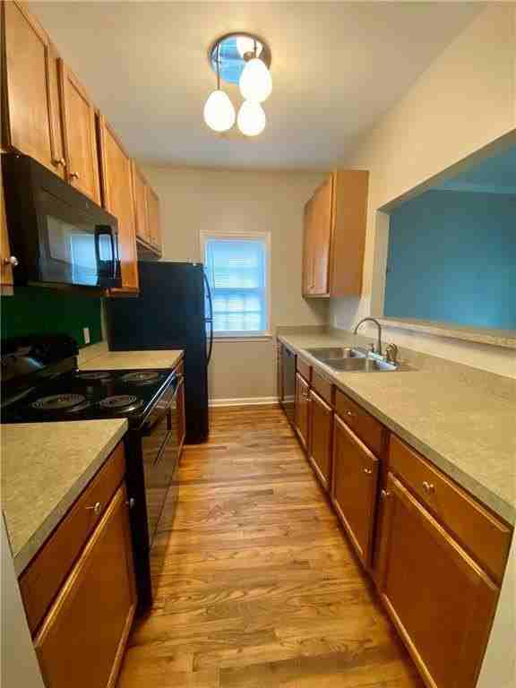 404 Bass St Sw - Photo 3 of 14