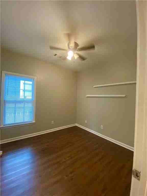 404 Bass St Sw - Photo 7 of 14