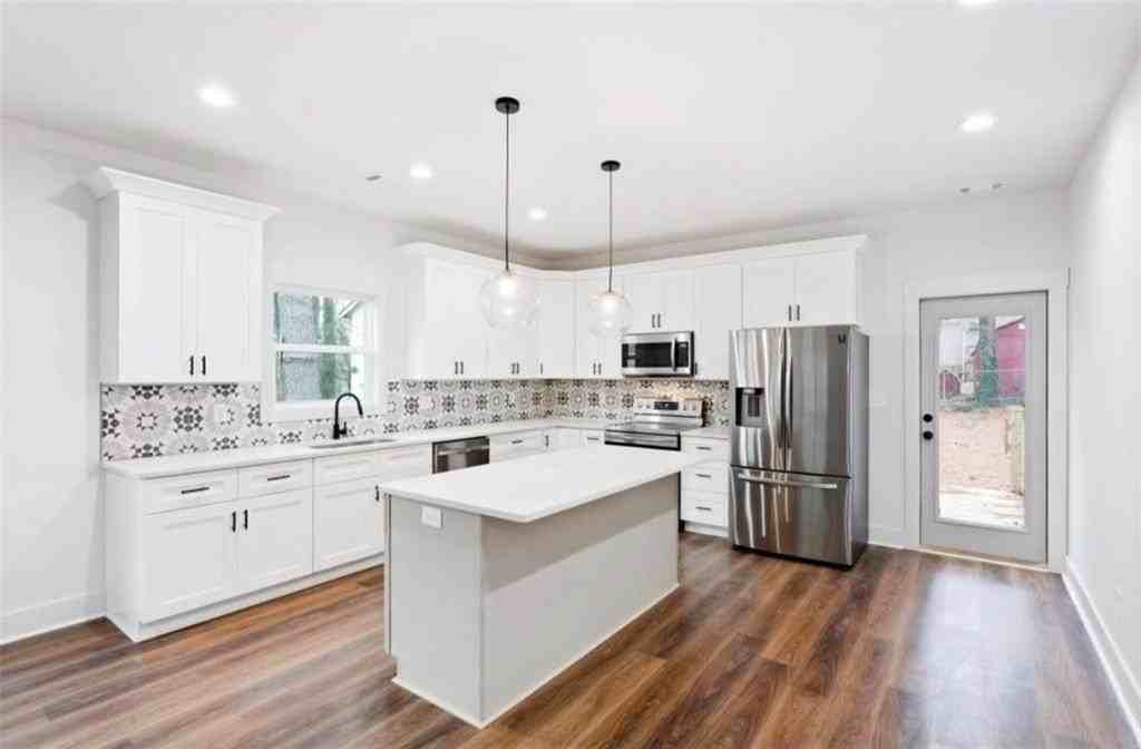2932 Palm Dr - Photo 4 of 6