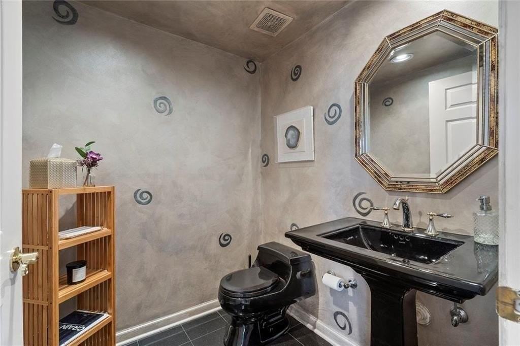3636 Habersham Rd Nw #2404 - Photo 3 of 50