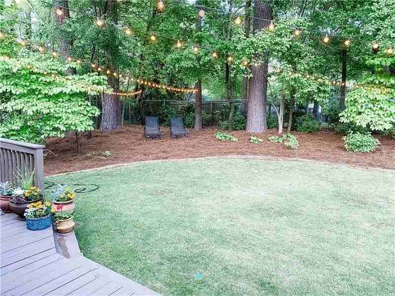 2841 2841 Cravenridge Drive NE - Photo 4 of 18