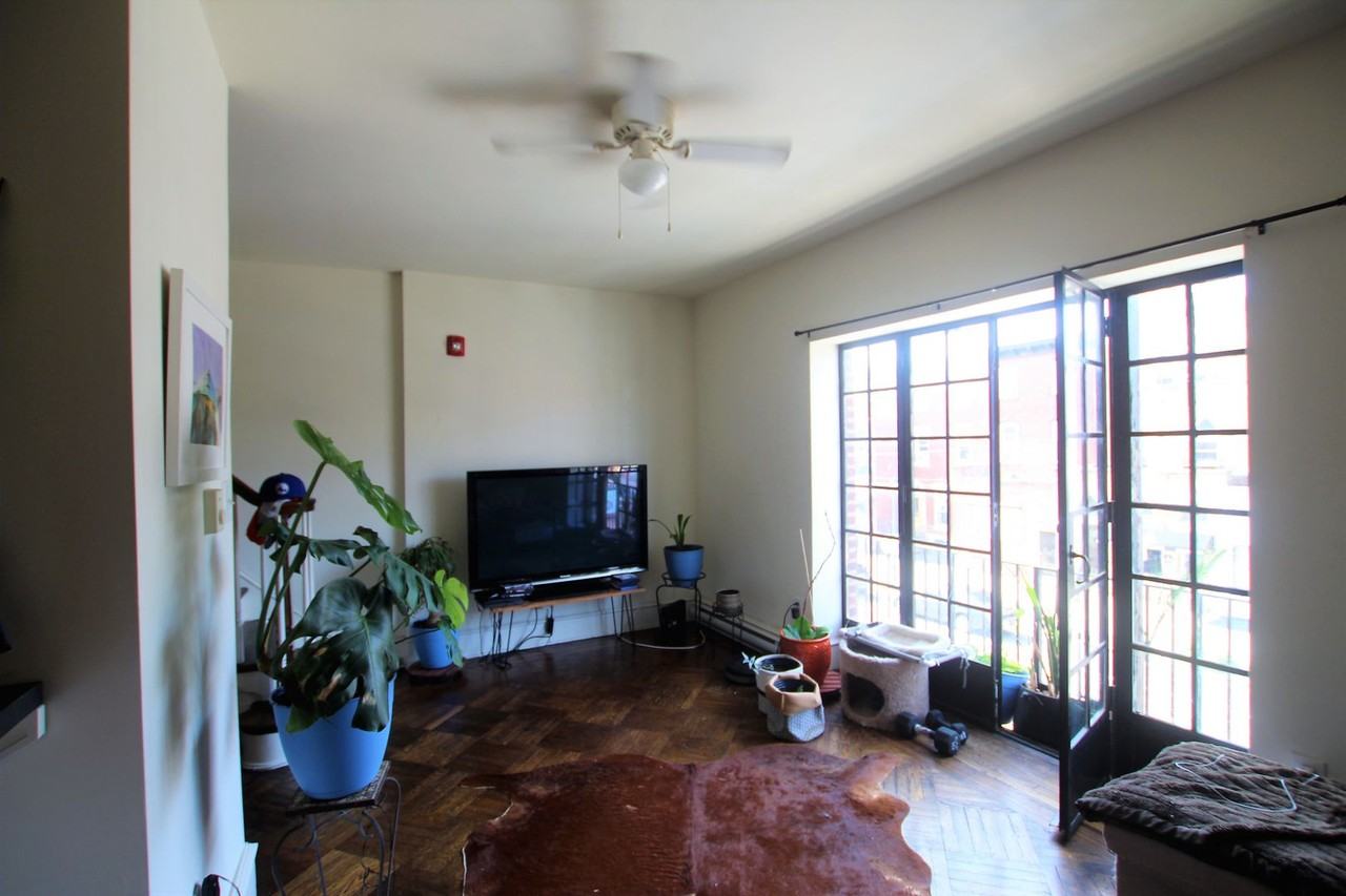 2831 W Girard Ave #2