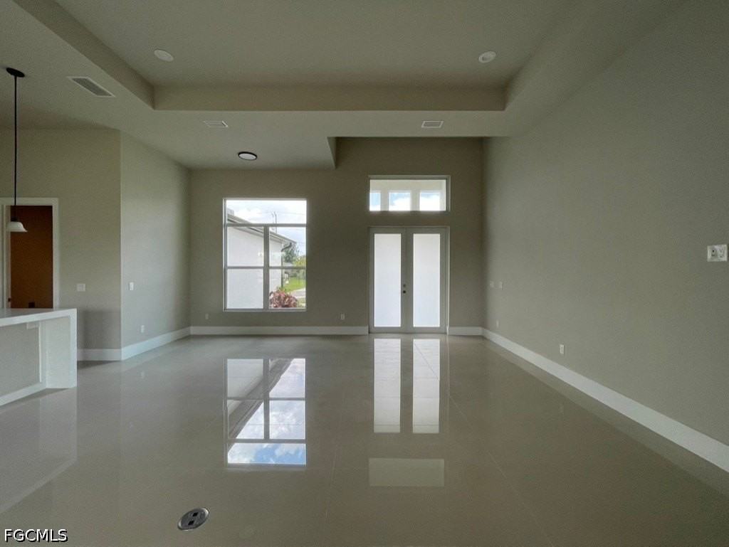 2447 Sw Embers Ter - Photo 4 of 27