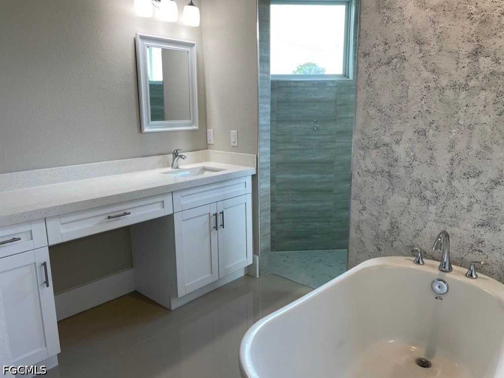 2447 Sw Embers Ter - Photo 6 of 27