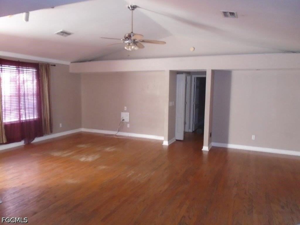 3310 9th St W - Photo 2 of 6