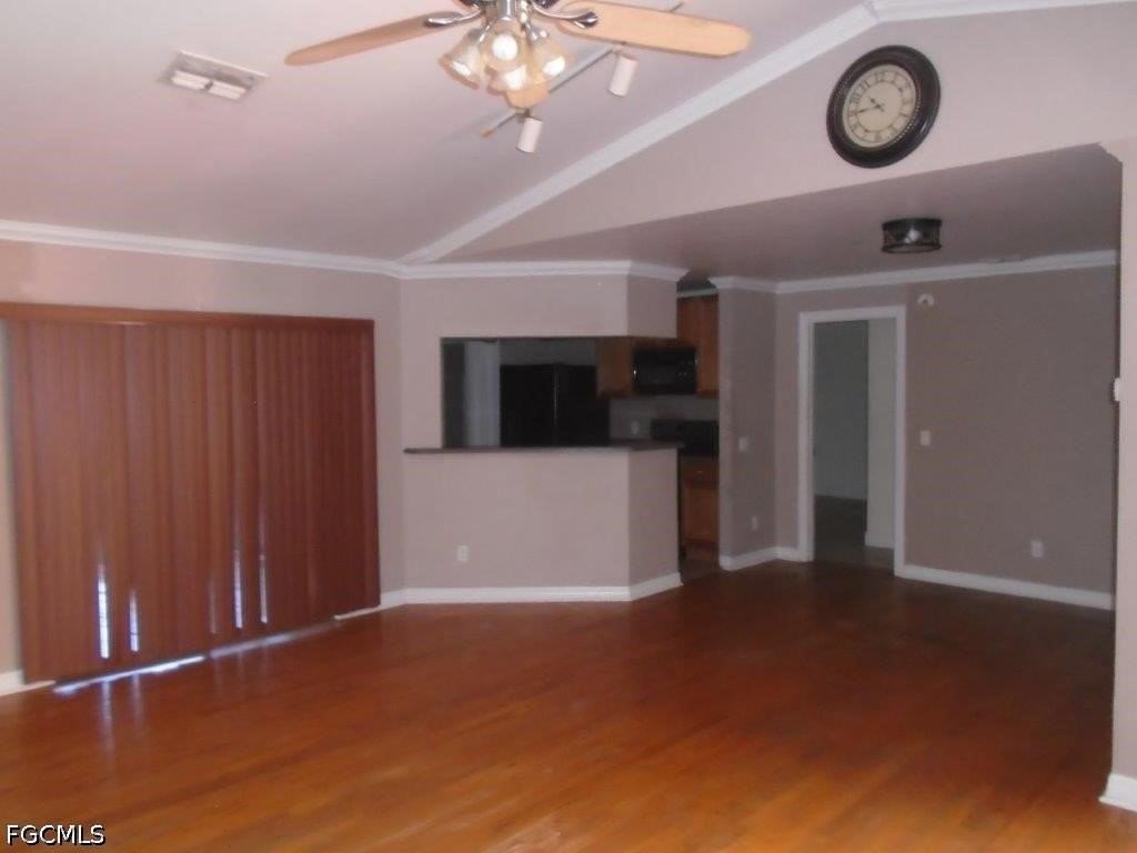 3310 9th St W - Photo 3 of 6