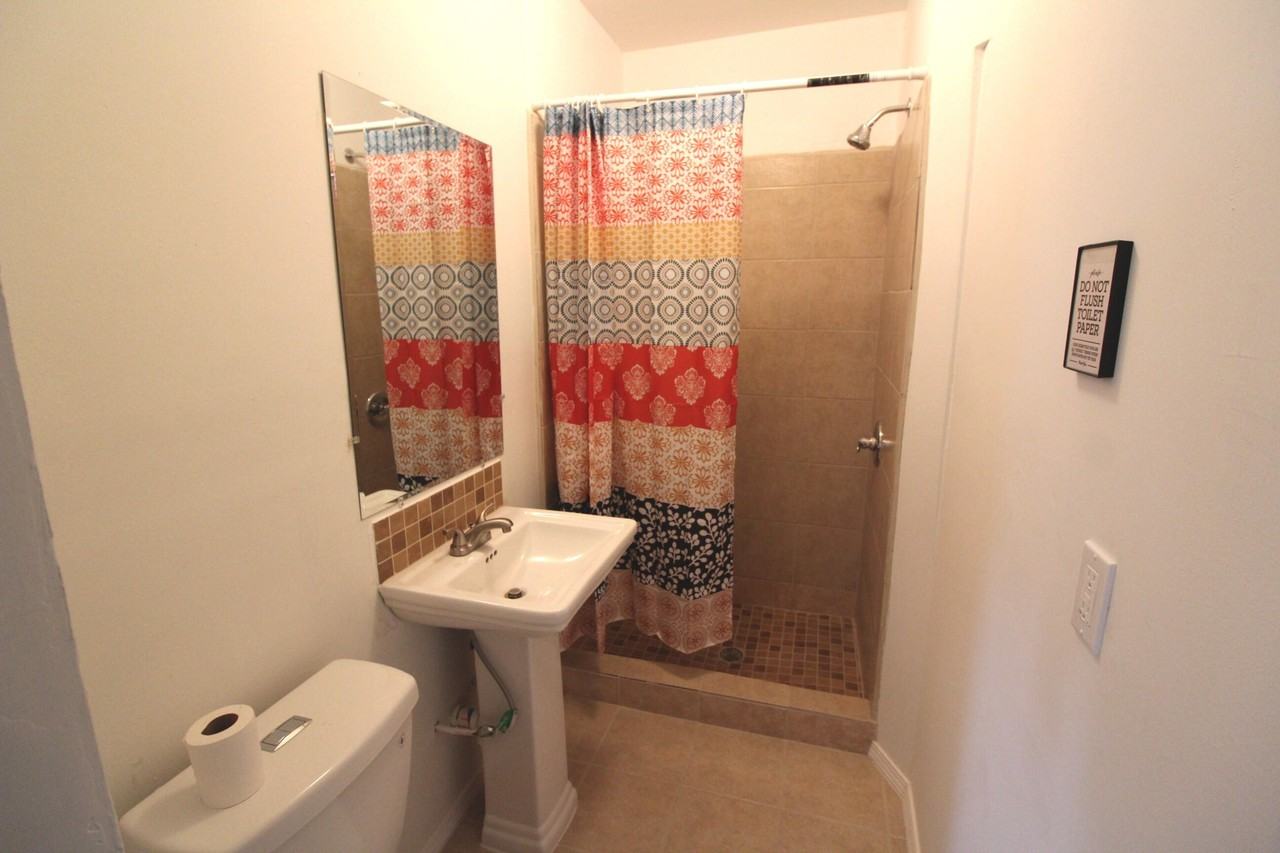 1408 Arizona Ave #B - Photo 3 of 12