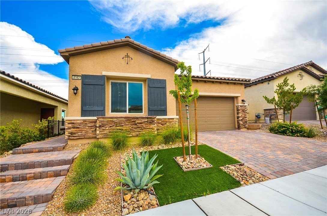 8162 Desert Madera St - Photo 2 of 43