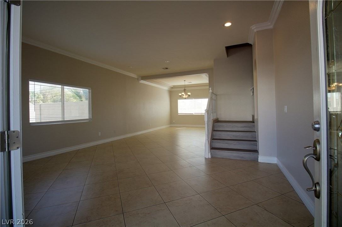 7613 Mooring Ave - Photo 4 of 31