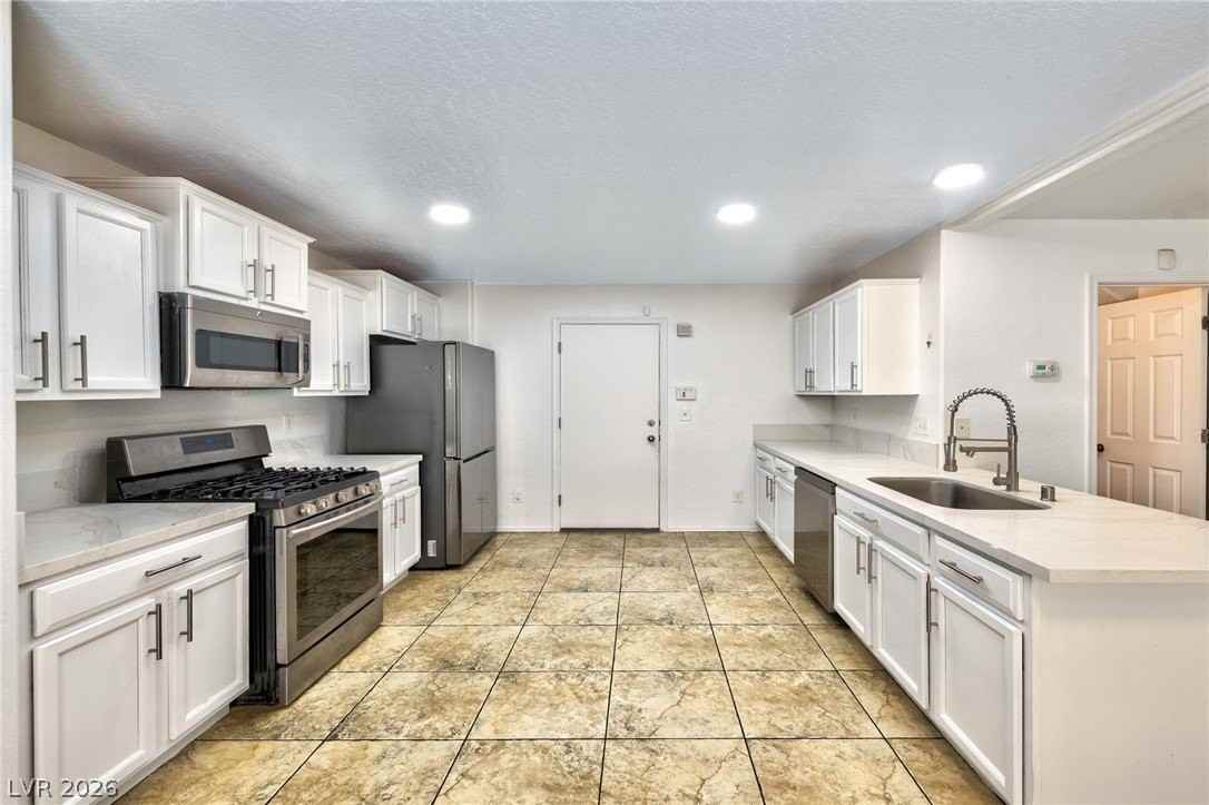 8940 Marmo Ave - Photo 4 of 17
