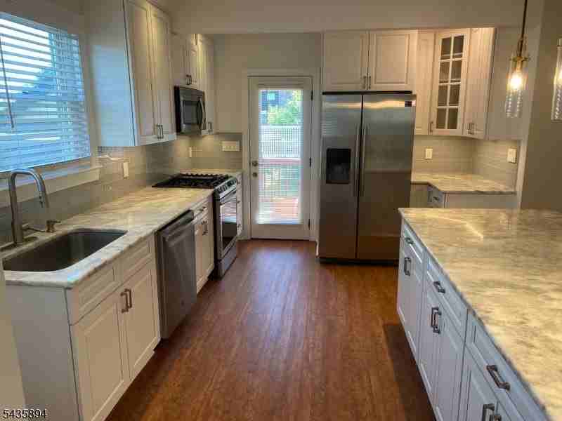 971 Virgil Ave - Photo 3 of 25