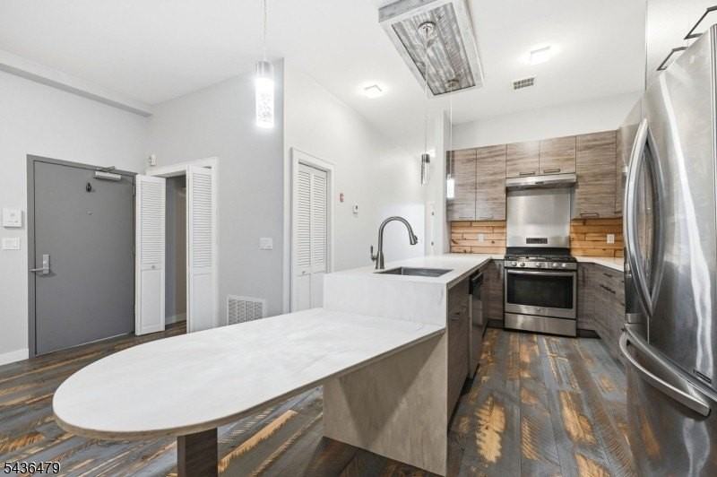 180 Spring St #304 - Photo 3 of 29