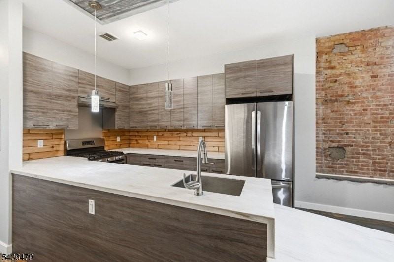 180 Spring St #304 - Photo 4 of 29