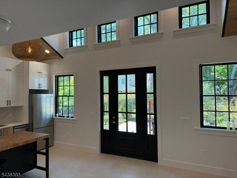 97 Essex Ave #A - Photo 4 of 26