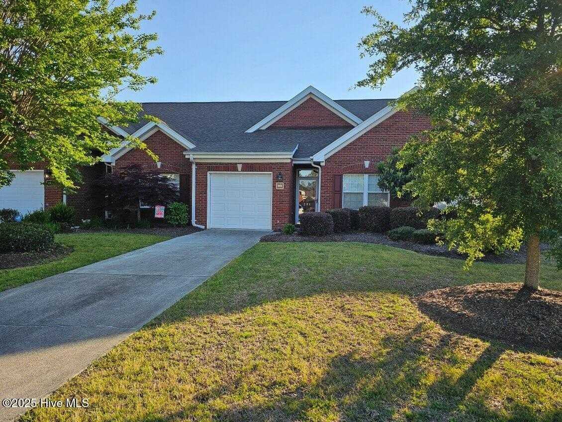204 Hilliard Ct - Photo 3 of 31