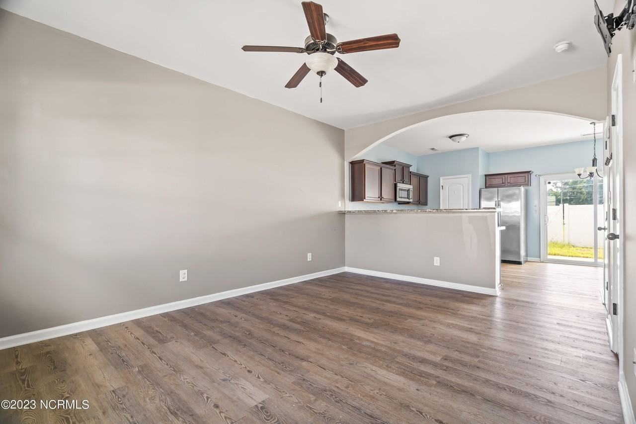 108 Justice Farm Dr - Photo 3 of 20