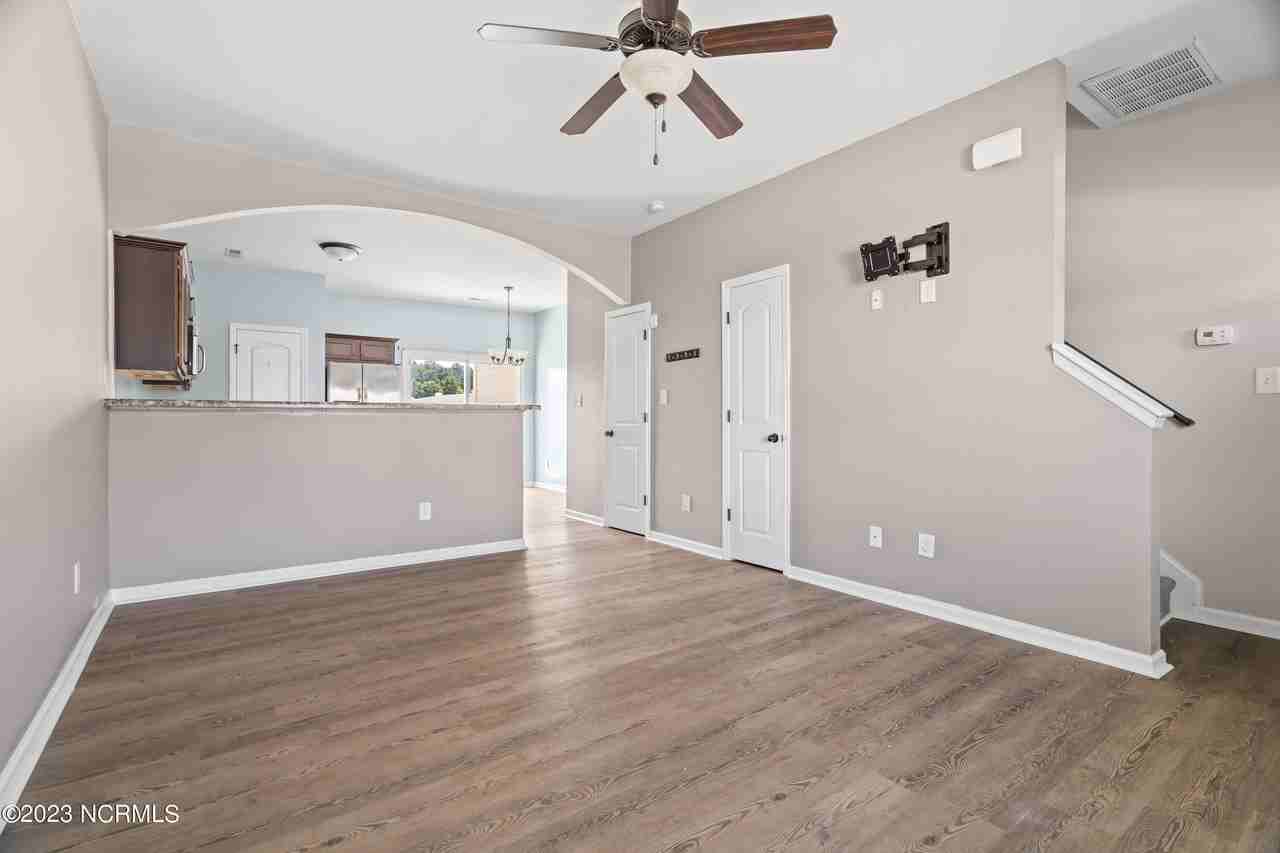 108 Justice Farm Dr - Photo 4 of 20