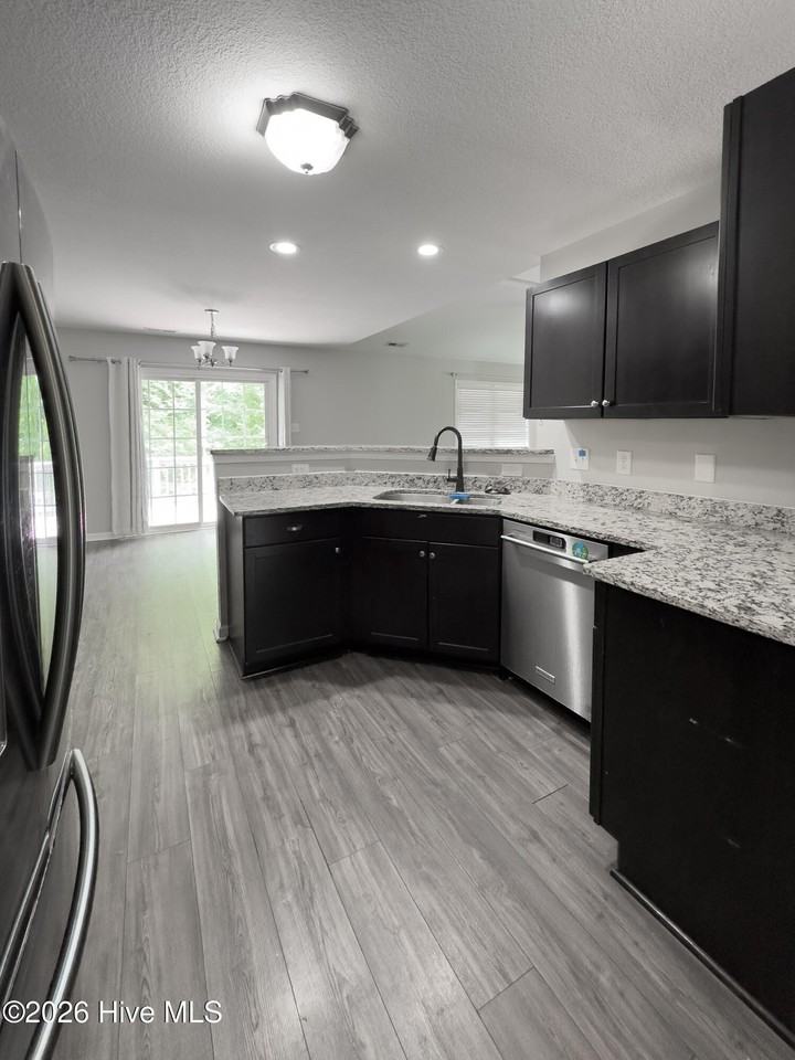203 Saw Briar Ct - Photo 3 of 24