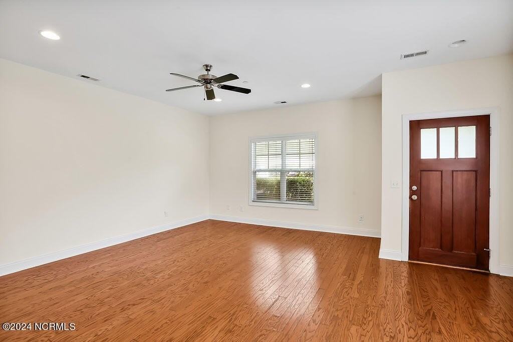 1217 Inman Park Ln - Photo 5 of 13
