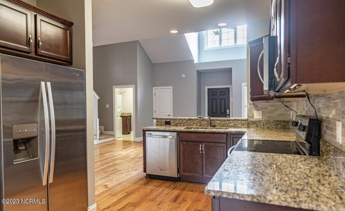 14 Cypress Cir - Photo 7 of 39