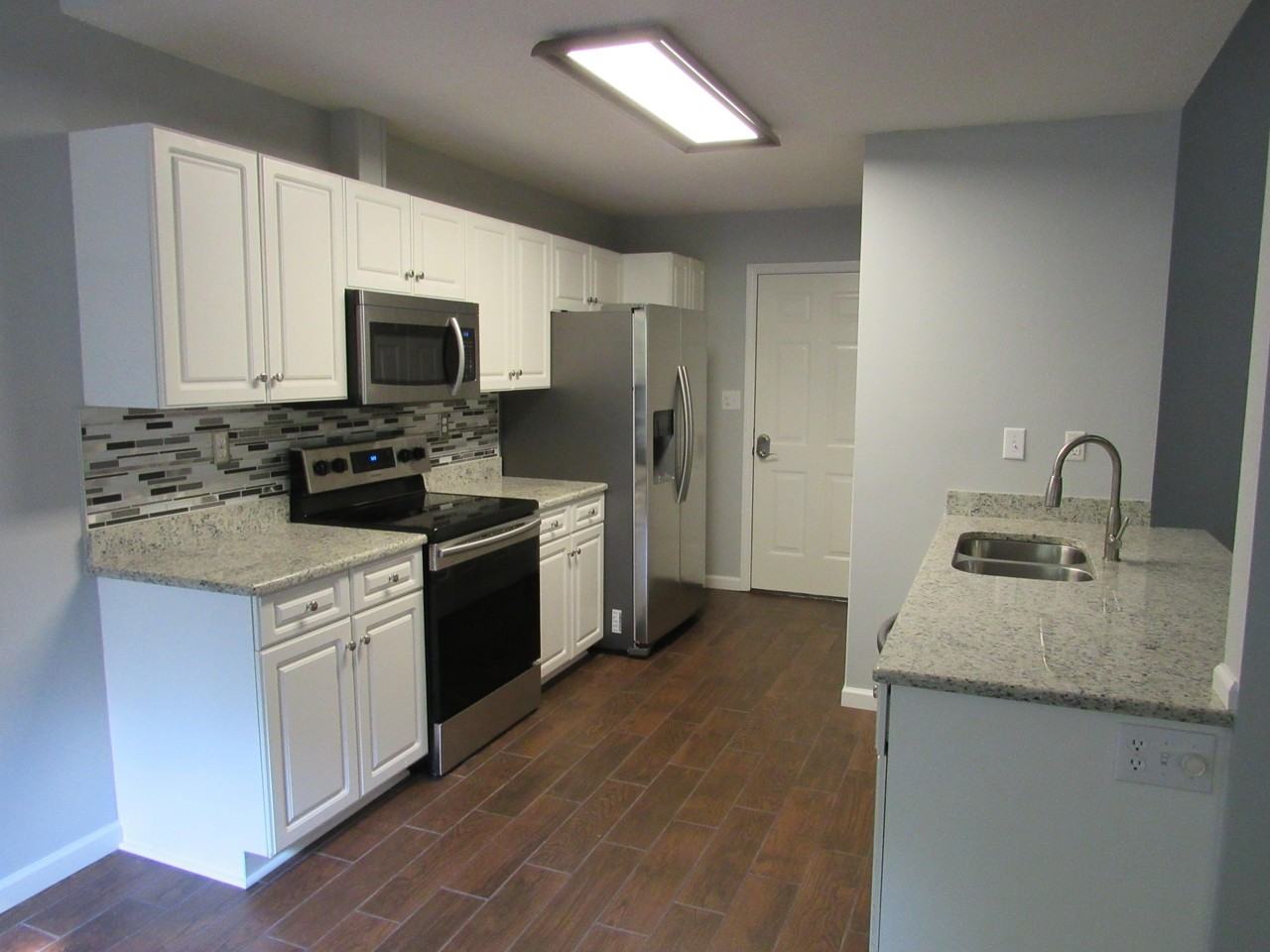 138 Kensington Way - Photo 3 of 18