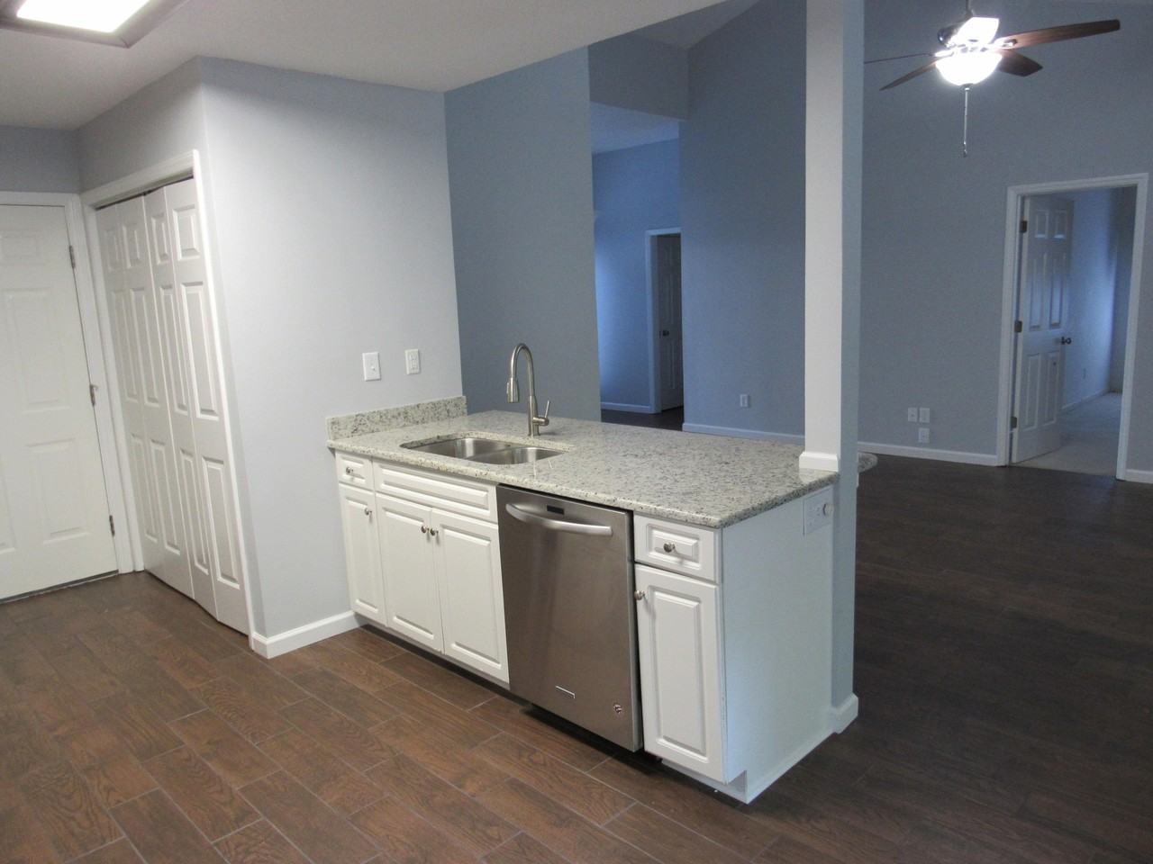 138 Kensington Way - Photo 4 of 18