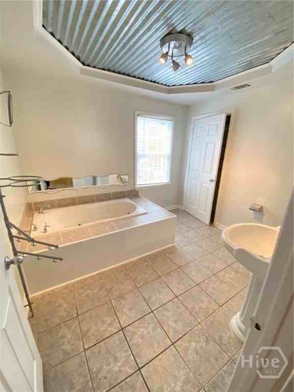 614 E Duffy St - Photo 6 of 11