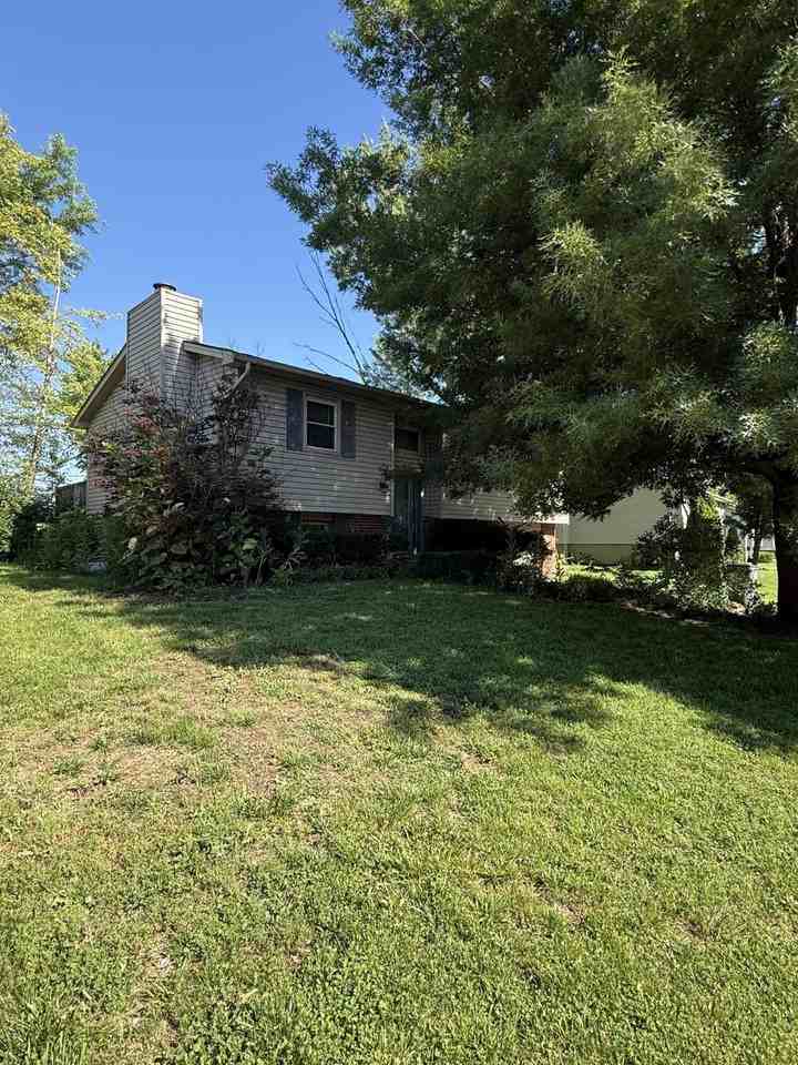3545 Sundart Dr - Photo 3 of 24