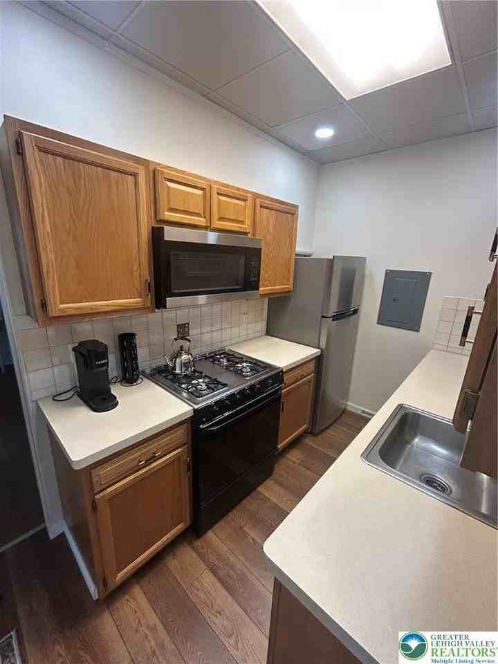 210 E Goepp St - Photo 5 of 15