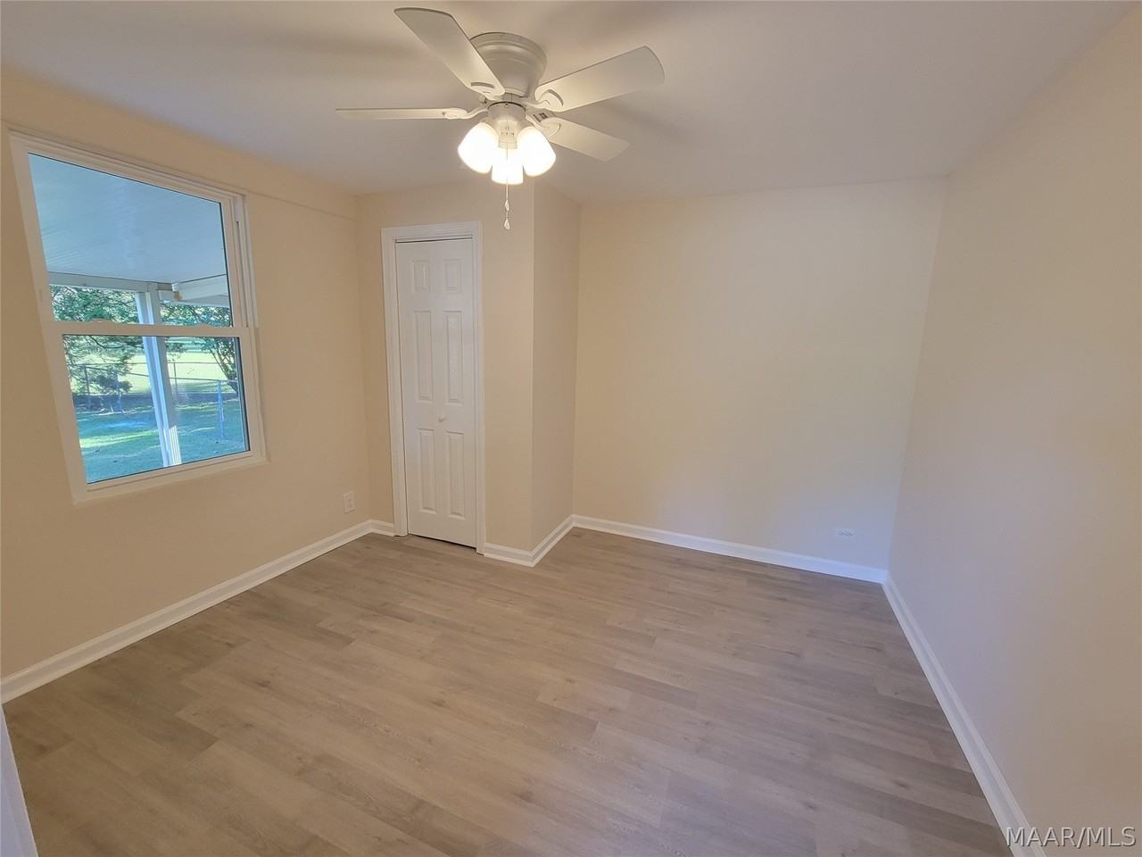 950 Karen Rd - Photo 6 of 20