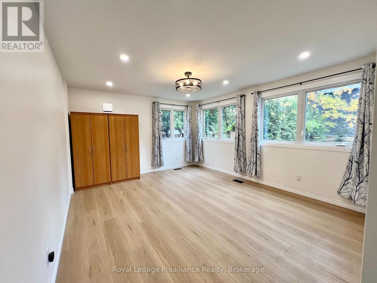 220 Foster Avenue - Photo 4 of 14