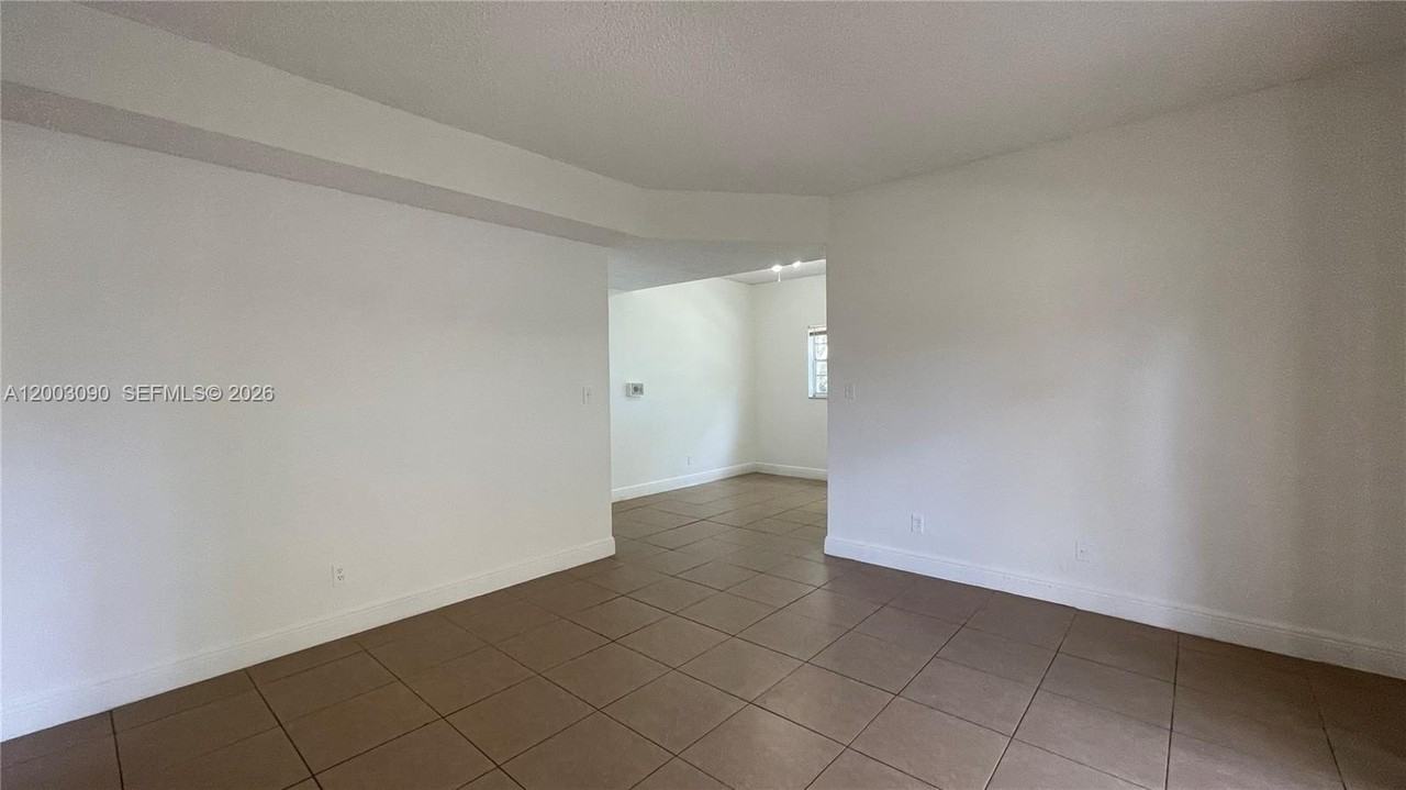 661 Cypress Lake Blvd #I20 - Photo 4 of 16