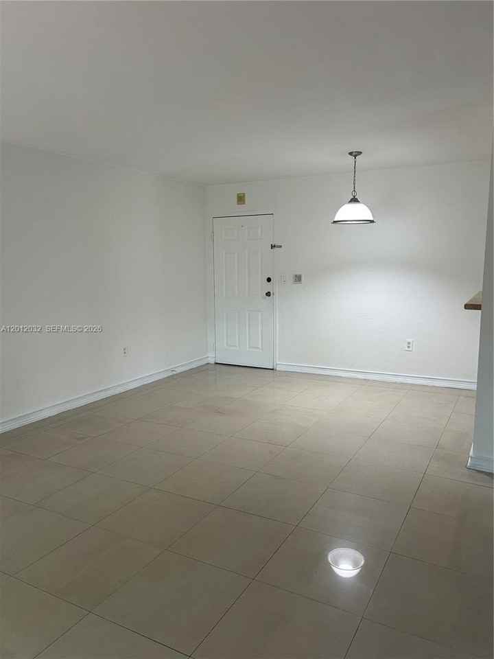 9445 Sw 76th St #U6 - Photo 4 of 15