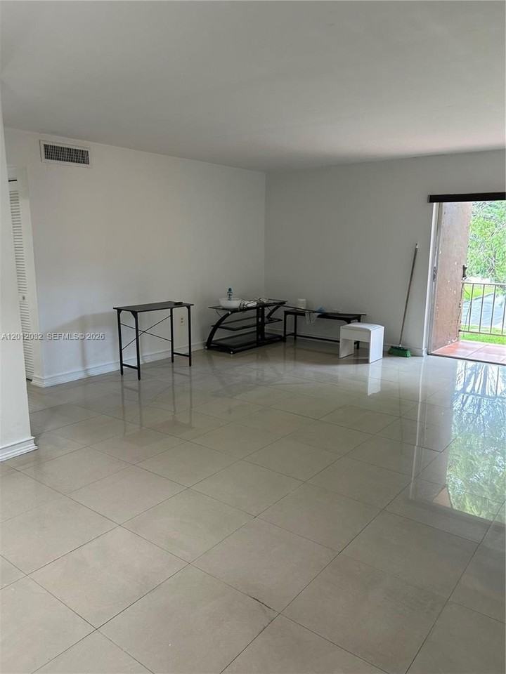 9445 Sw 76th St #U6 - Photo 6 of 15
