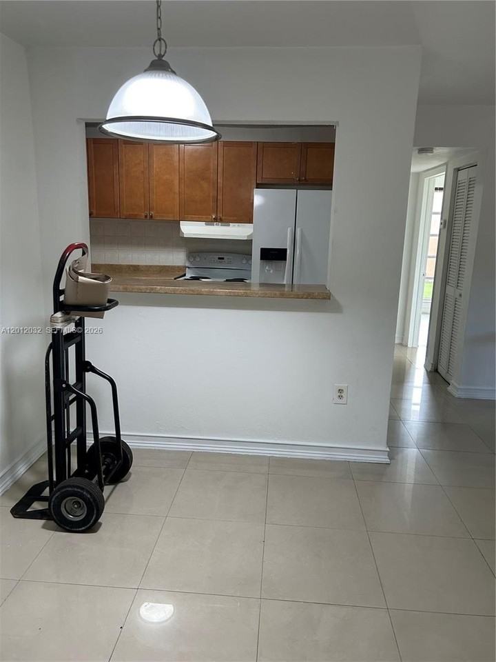 9445 Sw 76th St #U6 - Photo 7 of 15