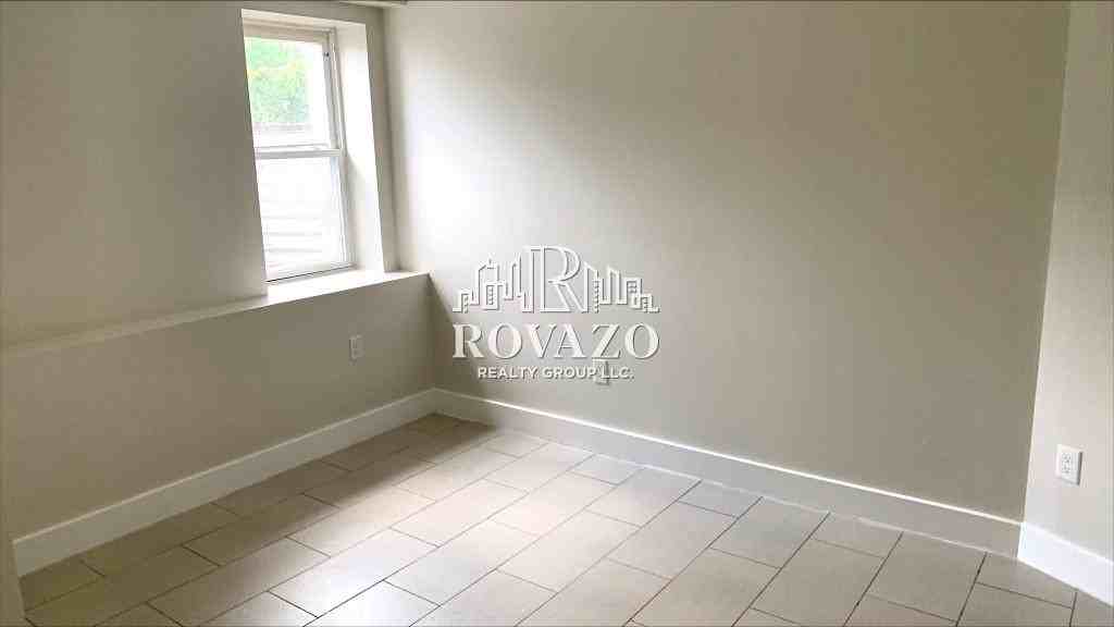 352 William St #B2B - Photo 4 of 4