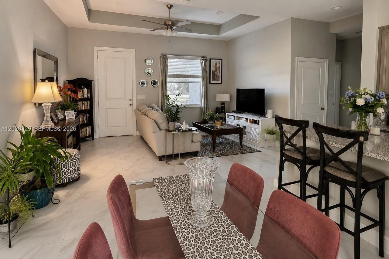 1725 20th Ave - Photo 3 of 11