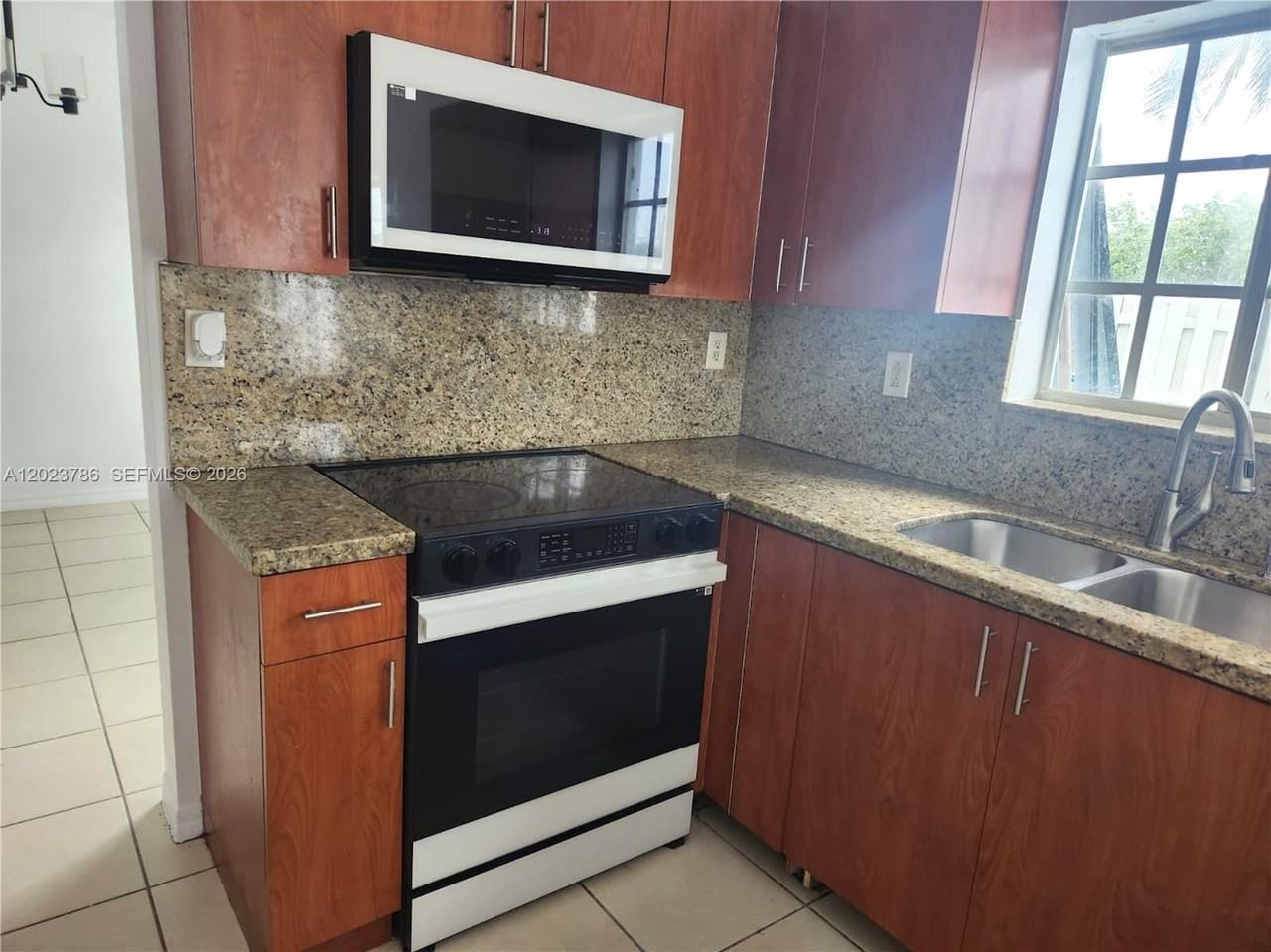 13658 Sw 142nd Ter #13658 - Photo 6 of 14