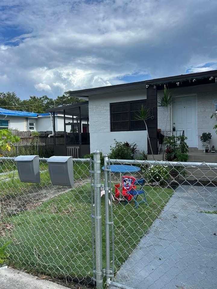 110 Nw 58th St #0 - Photo 2 of 25