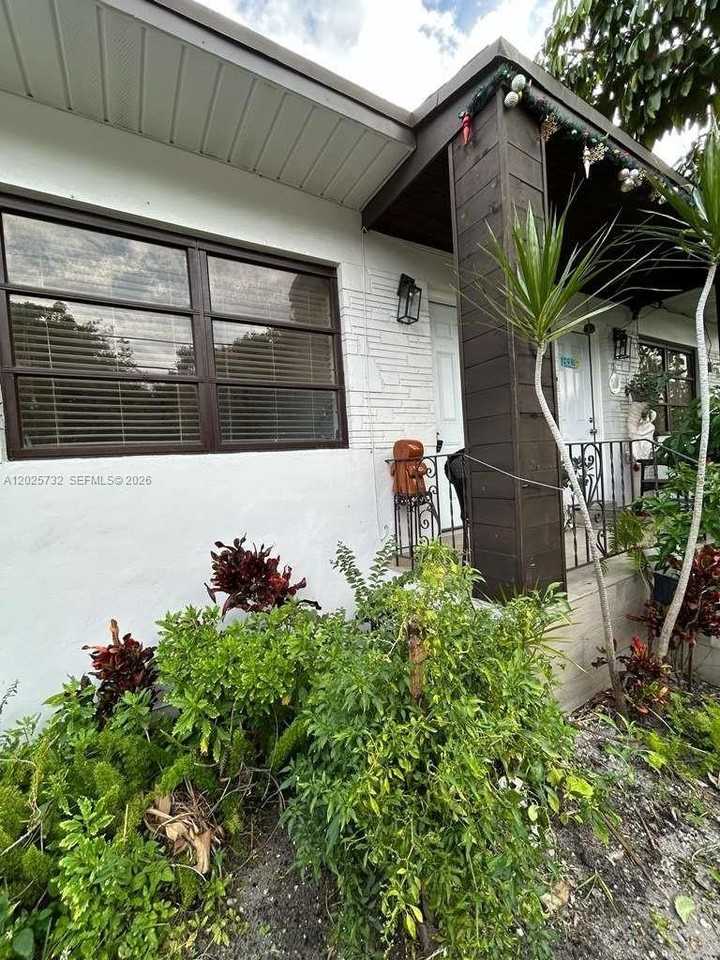 110 Nw 58th St #0 - Photo 3 of 25