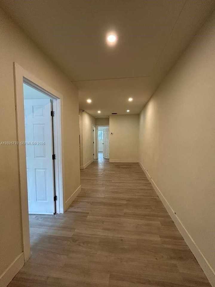 110 Nw 58th St #0 - Photo 5 of 25