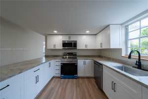 featured image of 370 Flagami Blvd #370