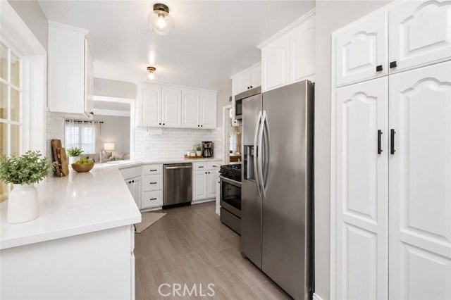 2420 W 116th St - Photo 4 of 8